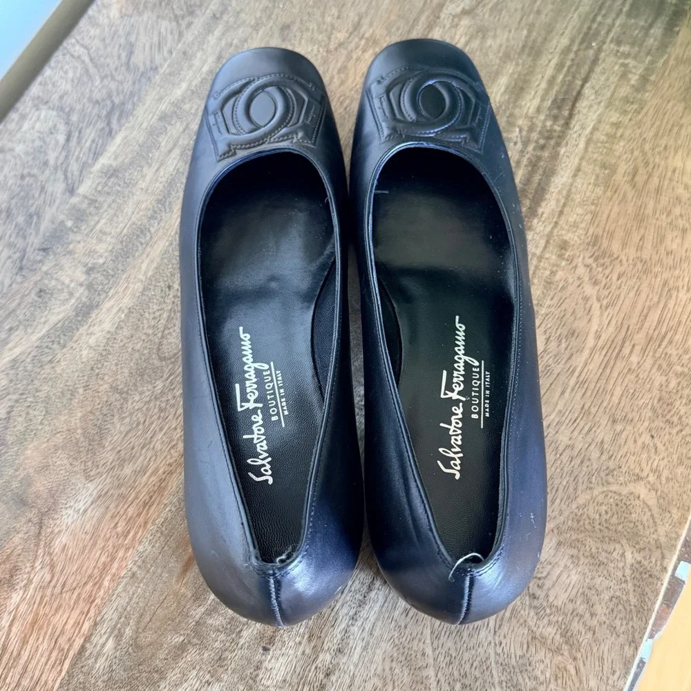Salvatore Ferragamo Boutique Dalan Pumps Black Leather‎ Gancini Block Heel 8AA